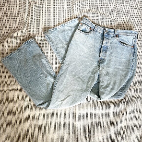 Levi's Light Wash Ribcage Flare Jeans 29 - Picture 1 of 7